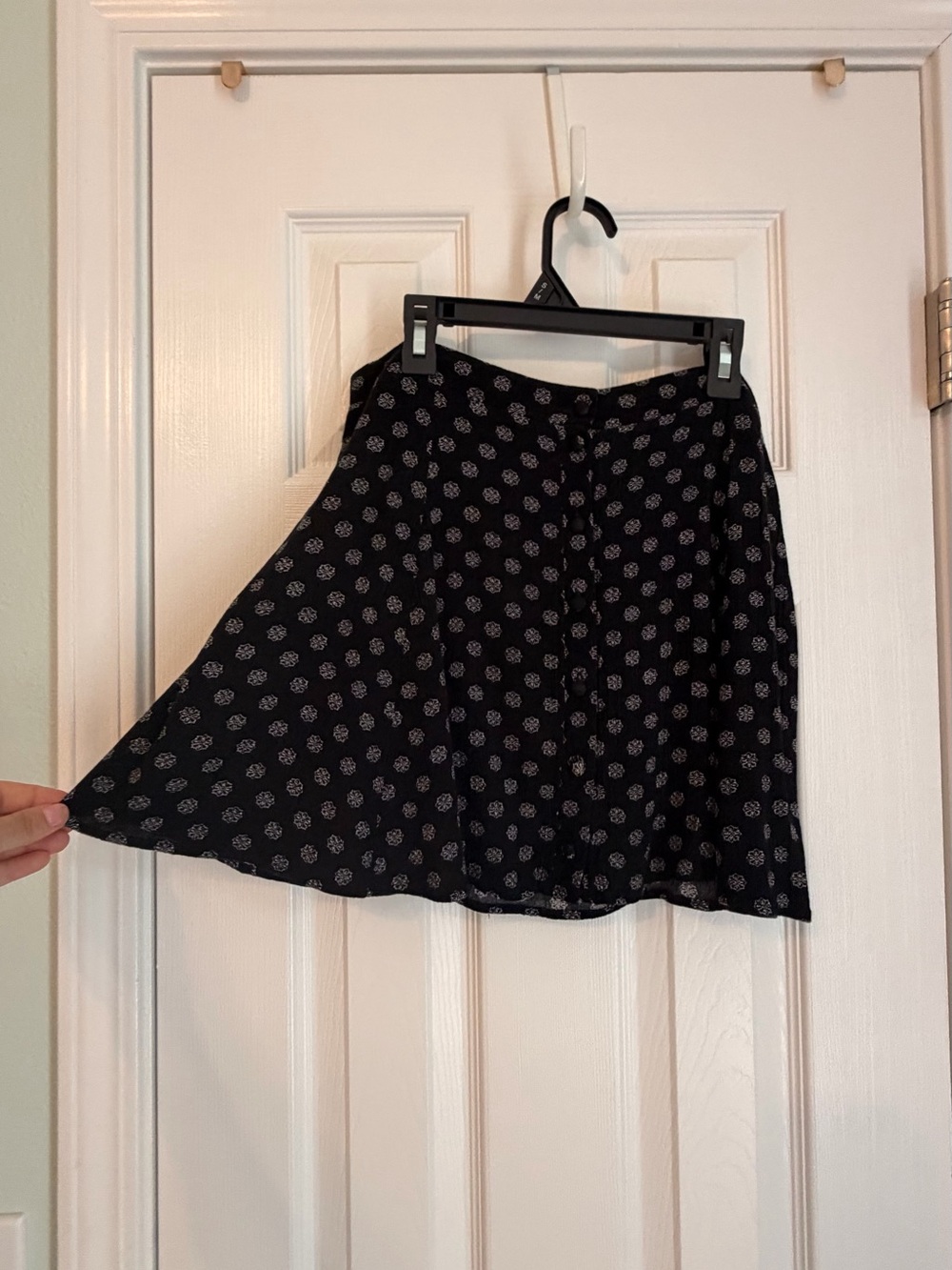LA Hearts Black Button Up Flouncy Floral A-Line Skirt - M